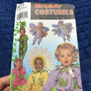 Simplicity 8273- fairy-pea-daisy-flower-baby costumes by Andrea Schewe